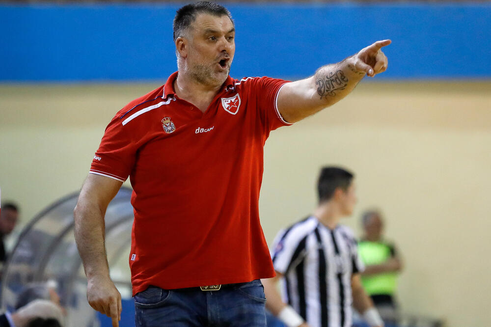 PERUNIČIĆ TREĆI PUT TRENER ZVEZDE! Ljubimac Delija "gasi požar" u voljenom klubu (FOTO)