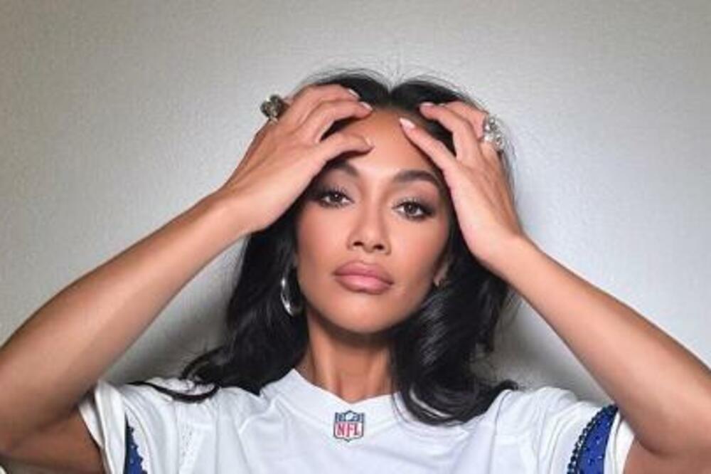 NEMA BOLJE RIBETINE OD NJE, A IMA 45 GODINA: Niko joj živ NE VERUJE, ima telo kao AFRODITA - brutalna je