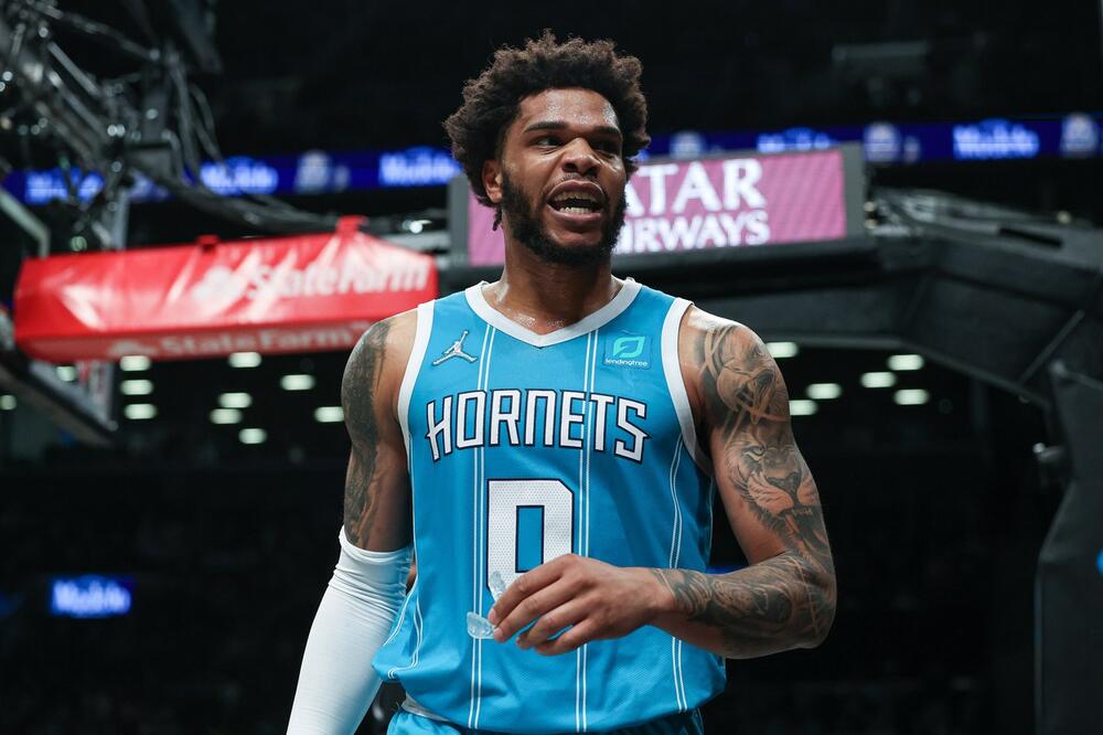 BRUTALNO PRETUKAO SUPRUGU I PREKRŠIO ZABRANU PRILASKA! Izdat nalog za hapšenje NBA zvezde (FOTO)