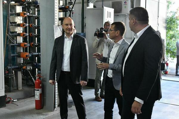 NOVOSADSKE TOPLANE SU SPREMNE ZA GREJNU SEZONU poručio gradonačelnik Novog Sada Milan Đurić