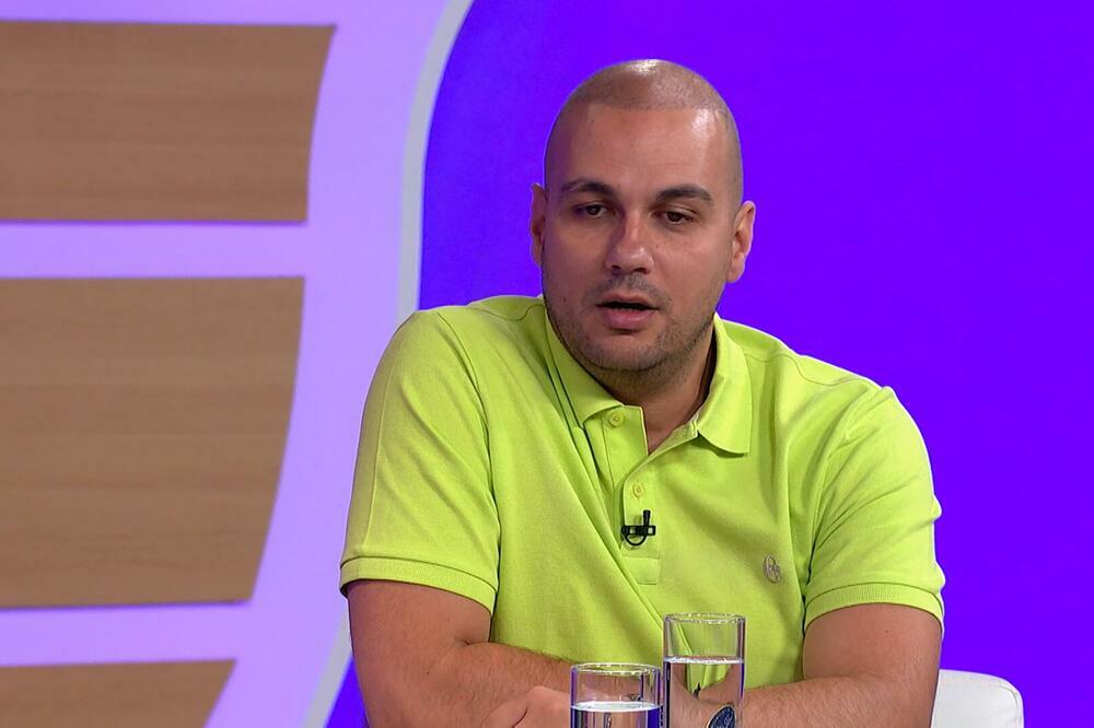 NAŠ PEVAČ PRVOGOVORIO O STRAVIČNOJ TRAGEDIJI KOJA MU SE DOGODILA: Njegovu SMRT nikada neće moću da PREŽALI