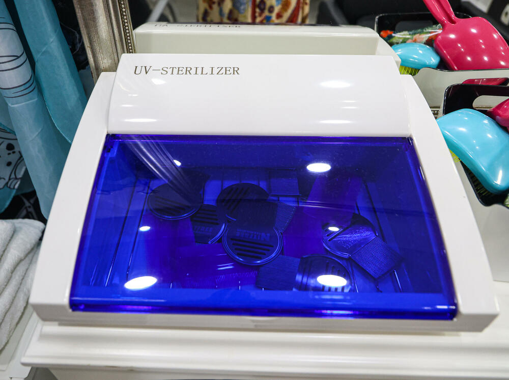 UV sterilizator koji se koristi u salonu Pedicul