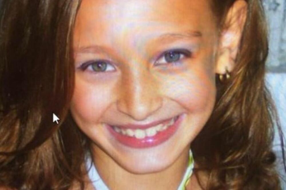 DA LI PREPOZNAJETE DEVOJČICU SA SLIKE? Pre neki dan je postala majka DRUGI PUT, bila u centru SKANDALA