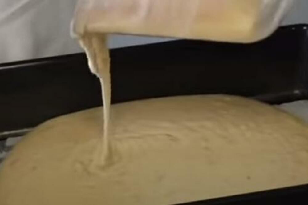 NAJJEFTINIJI KOLAČ KOJI ĆE ZASLADITI CELU PORODICU: Pravi se samo u JEDNOJ POSUDI, a svi ga u SLAST jedu