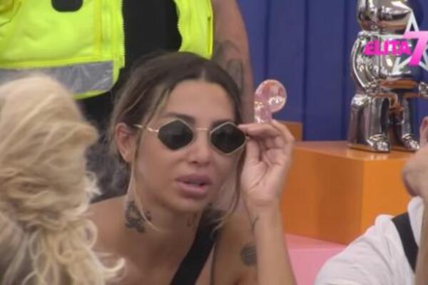 ANELI AHMIĆ VAN SEBE! Učesnice Elite NE MOŽE VIŠE DA IZDRŽI, želi samo jednu osobu da VIDI