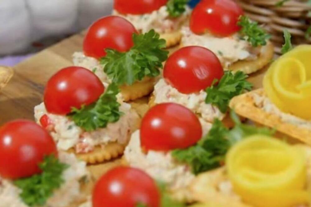 NAPRAVITE FENSI POSNO PREDJELO ZA SVETU PETKU: Za samo 600 DINARA i 10 MINUTA imaćete pune ovale ukusnih zalogaja