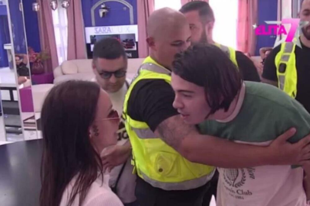 RAT U RIJALITIJU! Obezbeđenje sve vreme u BELOJ KUĆI, učesnik grebe po kapiji, HOĆE DA NAPUSTI TAKMIČENJE