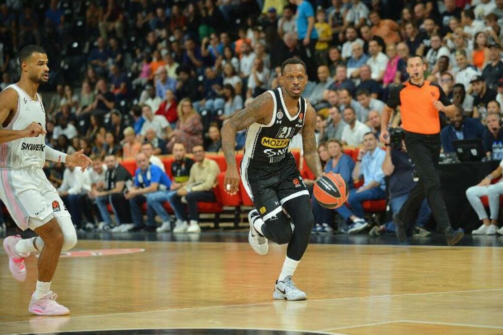 PARTIZAN BRUTALNOM PARTIJOM RAZBIO MALER: Očajni Asvel DEKLASIRAN u Francuskoj!