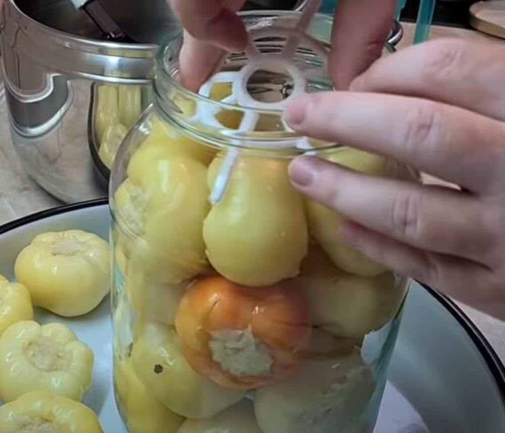 Babura punjena kupusom u tegli