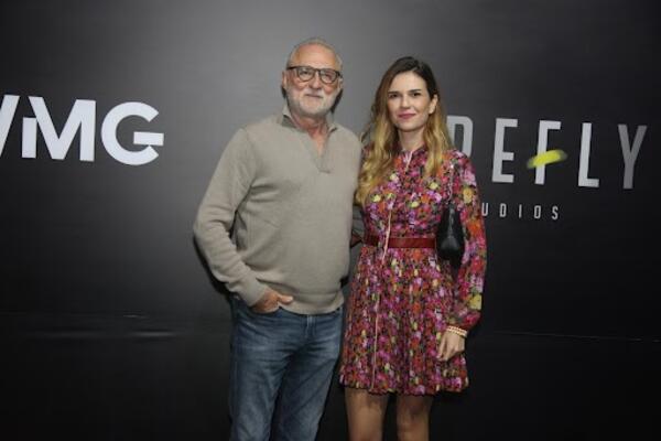 OVA FATALNA PLAVUŠA JE MAJKA DEVOJKE LAZARA RISTOVSKOG: I ona je MLAĐA OD NJEGA, o njenoj LEPOTI SVI PRIČAJU