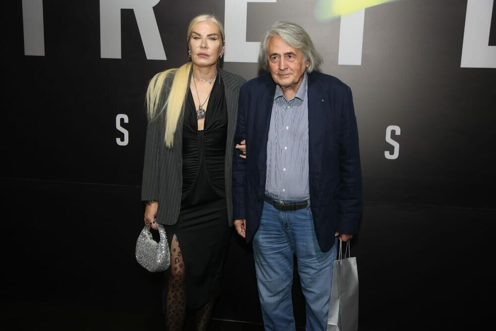 Oni su pozirali ruku pod ruku pred fotografima