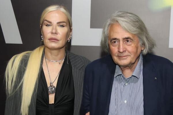 DEJAN KARAKLAJIĆ POSLE DUGO VREMENA KONAČNO U JAVNOSTI: Svi pogledi bili uprti KA NJIMA, o jednoj stvari SVI BRUJE