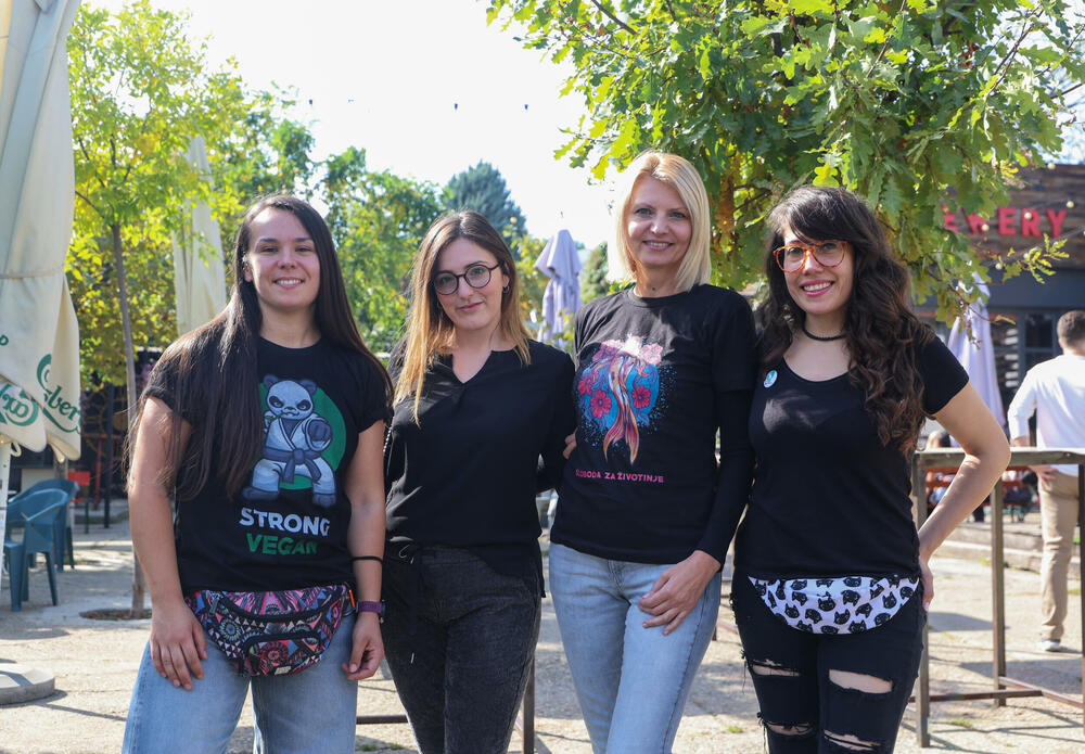 Tamara Marđekov i Marina Janković Polgar iz Vege zajednice i Danica Bijelić i Jelena Civkaroski iz organizacije Sloboda za životinje