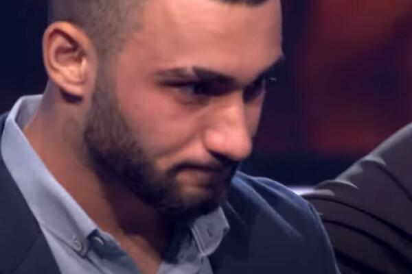 OSTAO BEZ OBA RODITELJA, LILE SE SUZE UŽIVO U PROGRAMU: Niko nije mogao da SAKRIJE TUGU zbog onoga šta je doživeo