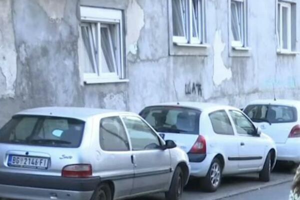 NEZAPAMĆEN VANDALIZAM NA ZVEZDARI: Građani se HVATALI za GLAVU kada su OVO VIDELI, neko je IŠAO REDOM i... (FOTO)