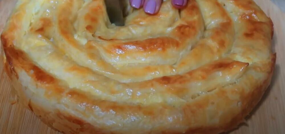 Pečena uvijena pita sa sirom