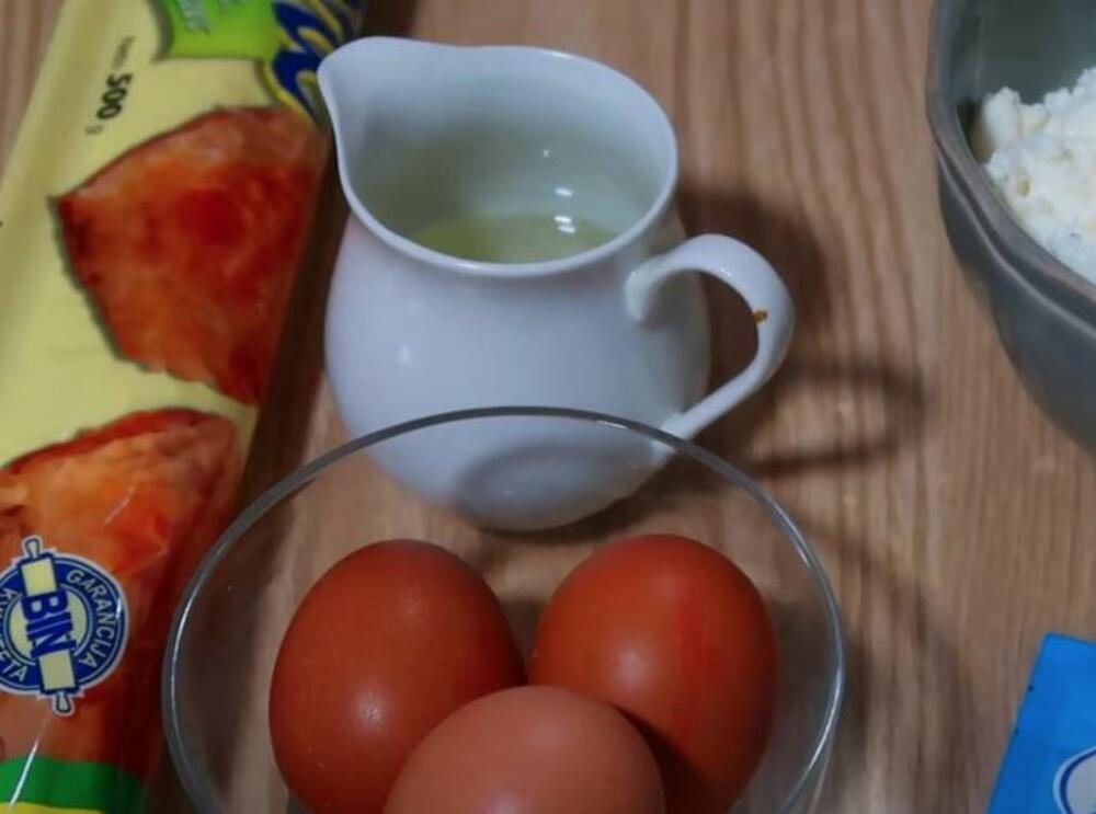 Sastojci za uvijenu pitu sa sirom
