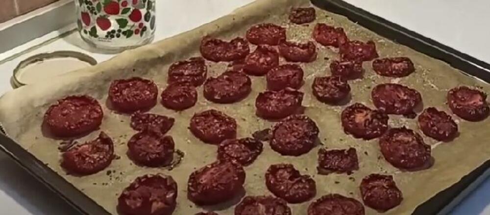 Sušeni paradajz u plehu