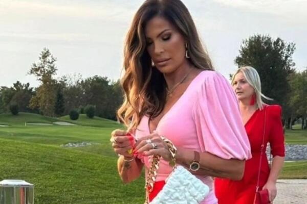 SVI U JUGI SU SE LOŽILI NA NJU, A MUŽ RIBAR DOVODIO MLADE PROSTITUTKE U NJIHOV STAN: Ana i sad izgleda kao avion