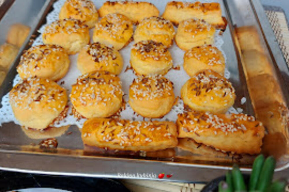 BAKIN RECEPT ZA SAVRŠENO KOKTEL PECIVO SA SIROM: Sprema se za SAMO 20 minuta - gosti će se otimati za svaki komad