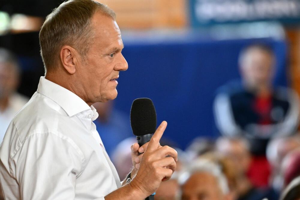 NACIONALISTI IZGUBILI VEĆINU, TUSK PROGLASIO POBEDU: Početak nove ERE u Poljskoj, Varšavi sledi veliki PREOKRET?