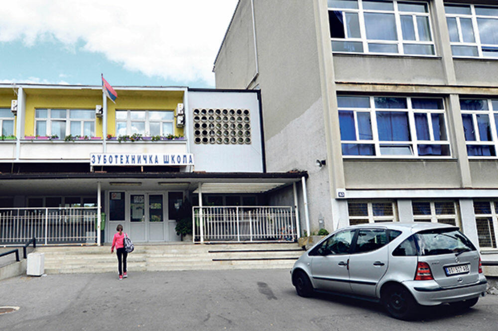 DIREKTORKA ZUBOTEHNIČKE ŠKOLE OTKRILA SVE DETALJE NAPADA NA NAŠE ĐAKE: Evo kako je dečak povređen na ekskurziji