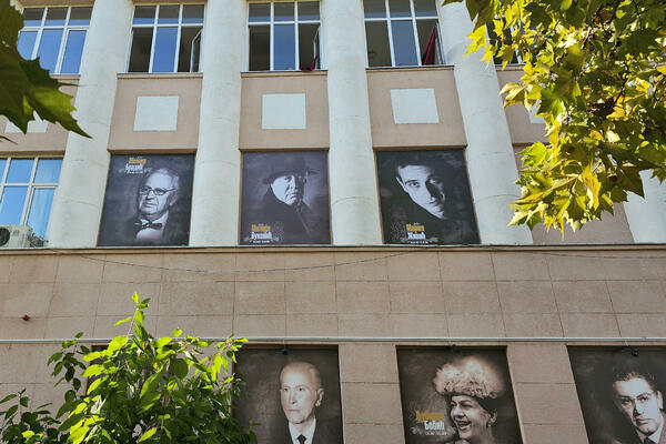 Кruševačko pozorište u saradnji sa upravom Grada Кruševca nastavlja sa uređenjem Trga glumaca