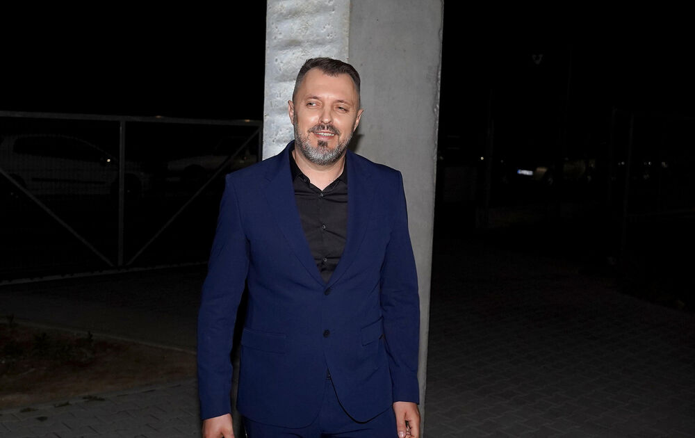 Manojlovićevu je kuma poznata pevačica