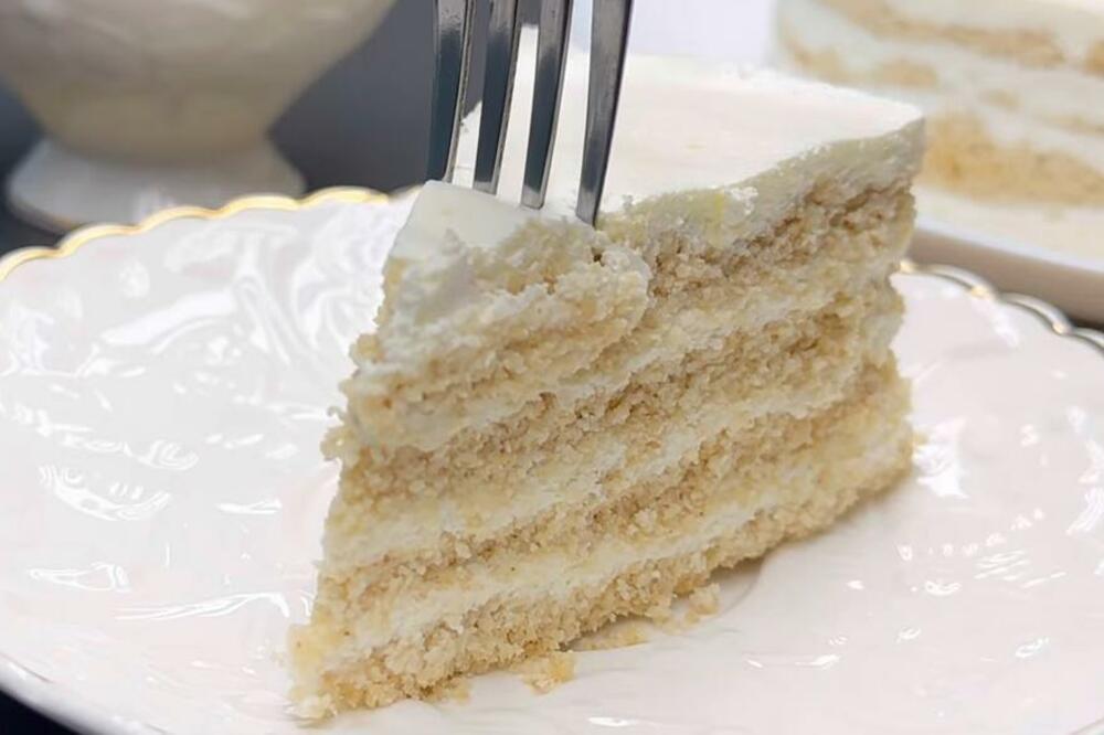 Lagana letnja jogurt torta od samo četiri sastojka: Sprema se brzo i uspeva baš svima, ko je proba zapiše recept