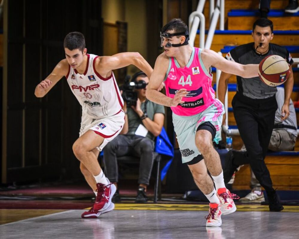 Nikola Topić na meču sa FMP-om