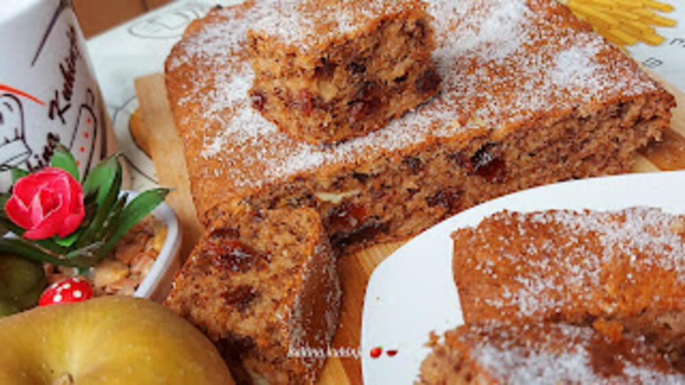 Sočni kolač sa jabukama