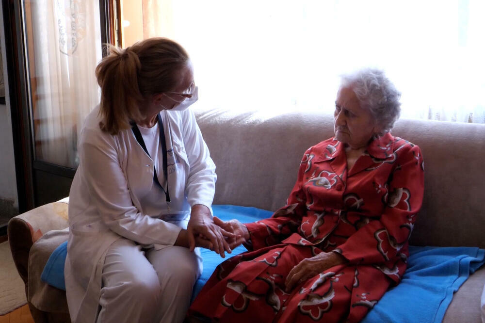 ŽIVOSLAVA IZ NIŠA JE NAJBOLJA MEDICINSKA SESTRA: Već tri decenije NESEBIČNO POMAŽE LJUDIMA!