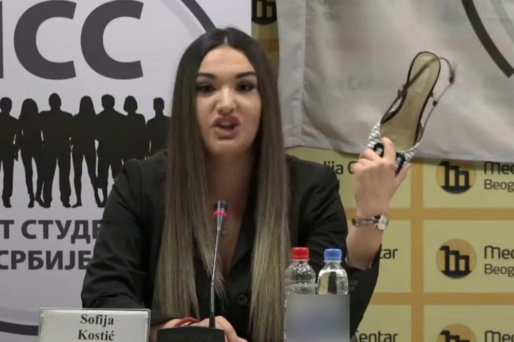 STUDENTKINJA SOFIJA PREKO NOĆI POSTALA ZVEZDA SRPSKOG INTERNETA: U obraćanju UŽIVO skinula cipelu, A ONDA.. (VIDEO)