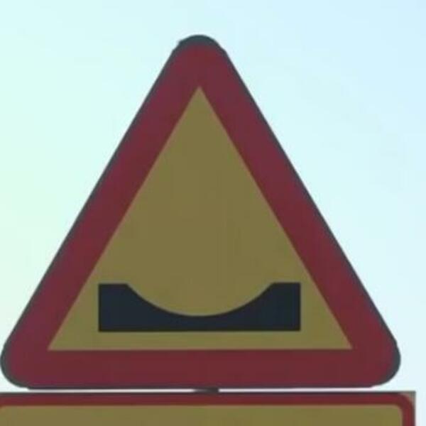 ZNATE LI ŠTA ZNAČI OVAJ SAOBRAĆAJNI ZNAK? Dobro ga POGLEDAJTE, ako prekoračite BRZINU - desiće se OVO (VIDEO)