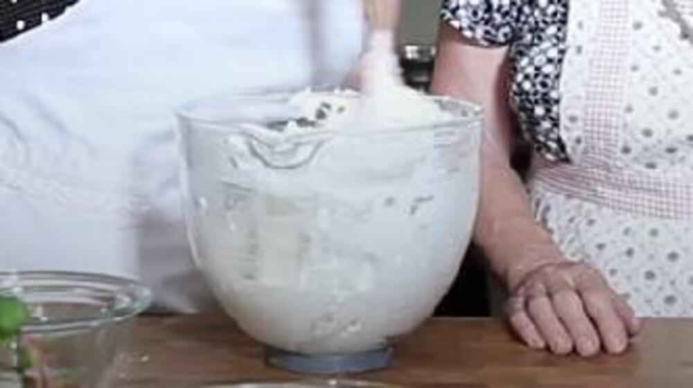 Fil za kolač 'Padobranci sa orasima'