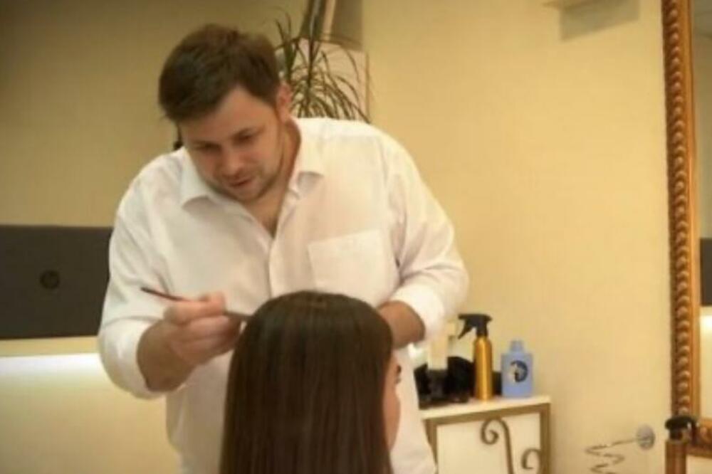 SRĐAN NIJE OBIČAN FRIZER, NA FRIZURAMA OSLIKAVA LEPOTE SRBIJE: Manastire Hilandar i Žiču slikao je šest sati (FOTO)