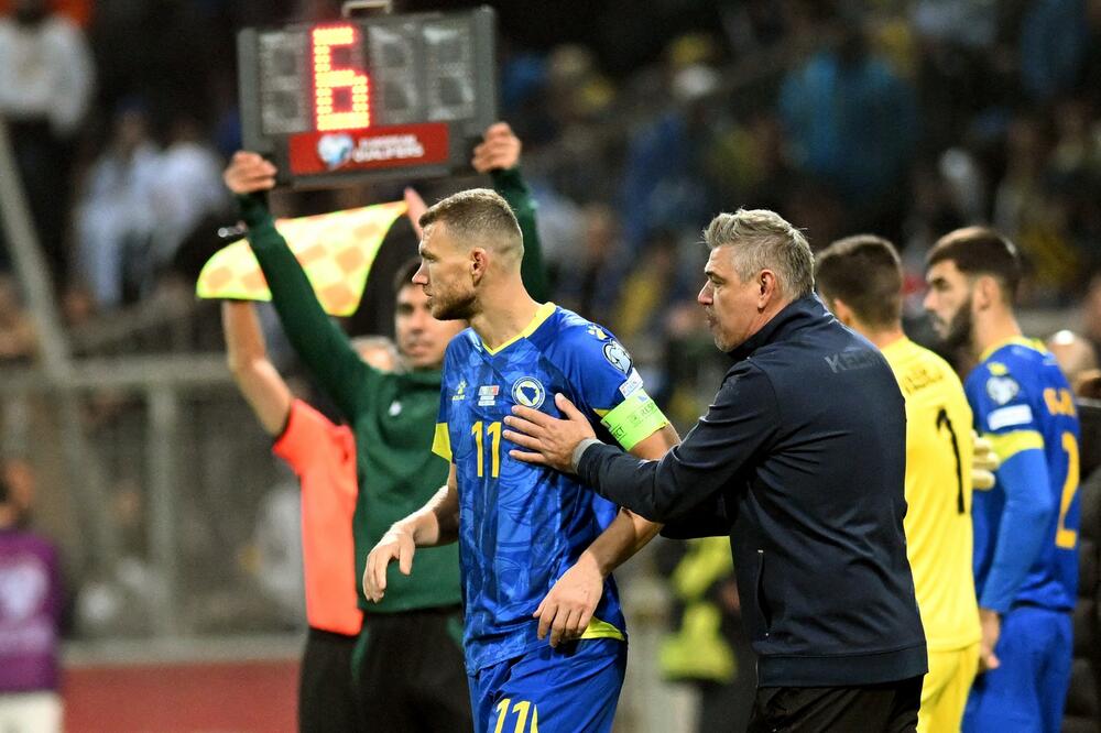 "SAVO, PALI SU, IMAMO IH!" Bosanac nasmejao do suza ceo stadion "savetima" za Miloševića kod 0:5 (VIDEO)