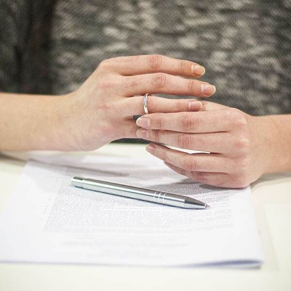 NEKO OVO NE BI TRPEO NI 2 SATA! Razvela se posle 42 godine braka - na Božić plakala, na svadbu išla sama, a onda...