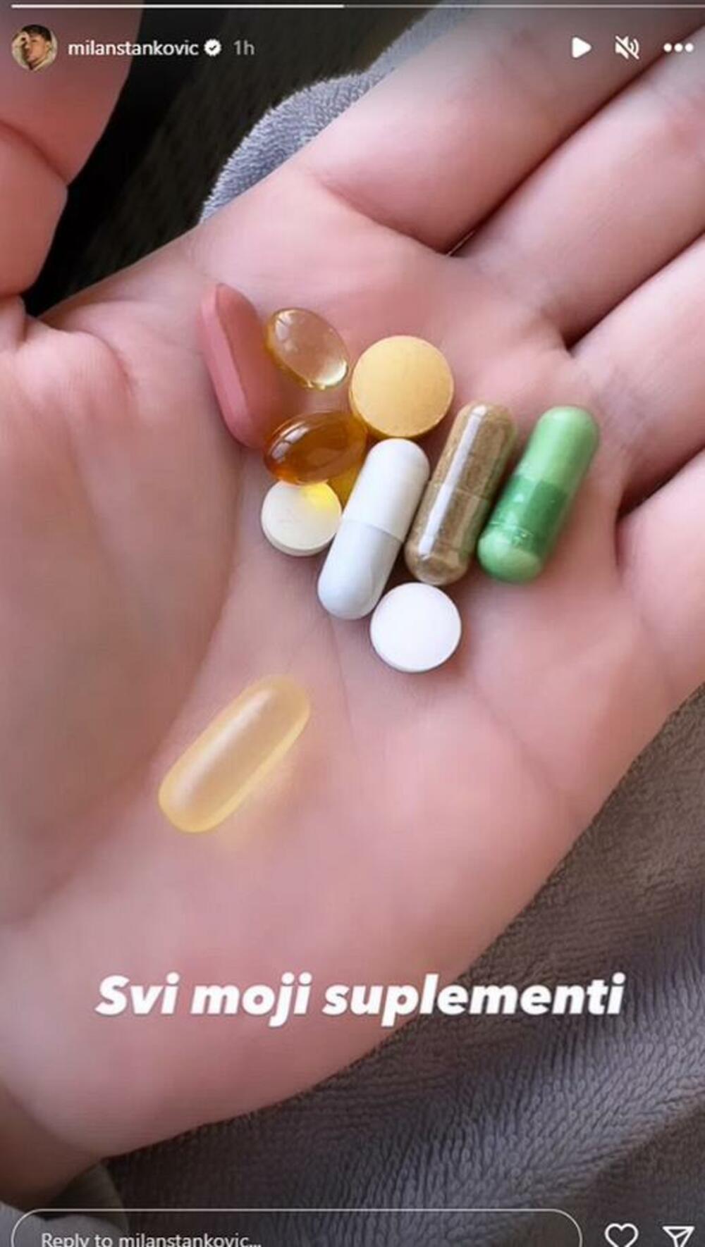 Pevač je ovom fotkom zabrinuo javnost