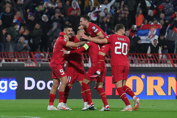 BIO NA METI ZVEZDE, A SAD NA RADARU CRNO-BELIH! Reprezentativac Srbije menja sredinu posle šest godina? (FOTO)