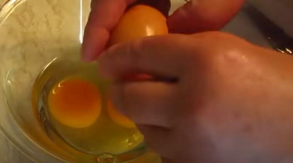 Jaja u činiji