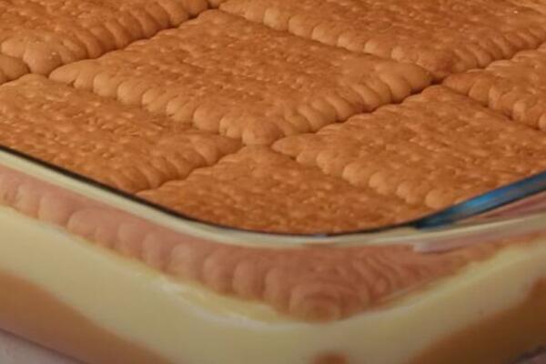 OVO JE BIO NAJKREMASTIJI KOLAČ U JUGOSLAVIJI: Dve vrste čokolade - pojede se u tren oka, a sastojci jako jeftini