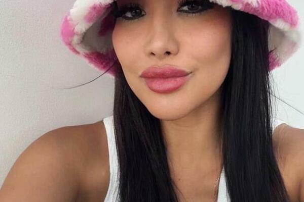 ŽENA ŽIVELA 12 GODINA U CELIBATU, A SAD REŠILA DA SVE PROBA: Gleda šta rade drugi ali na OVO ne može da se navikne