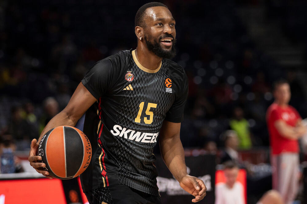 KEMBA VOKER ODUŠEVLJEN DELIJAMA: "Čoveče, izvanredno, navijači su sjajni!"