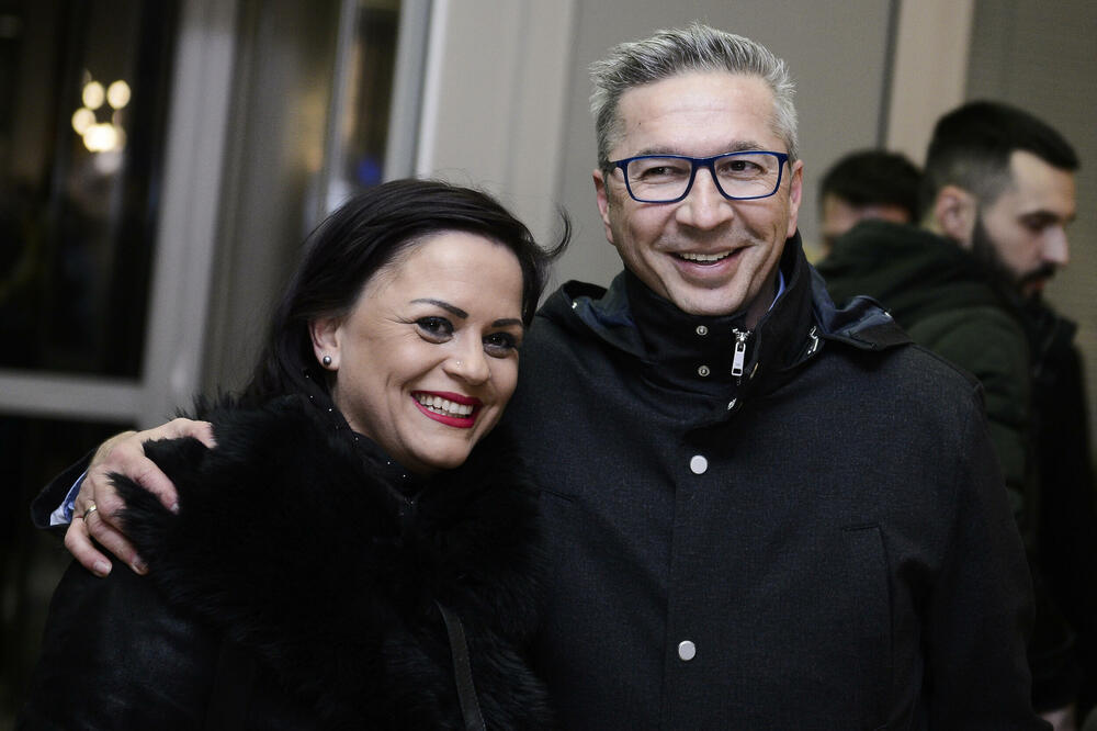 DOBRO POGLEDAJTE LICE OVE ŽENE! IZVUKLA JE DEKIJA PANTELIĆA IZ SVIH MUKA: Voditelj sa KNEDLOM pričao o tome!