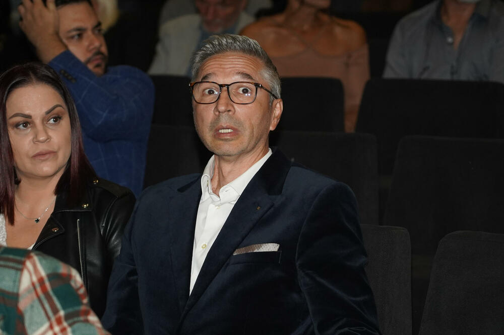 GLEDAOCI SU BILI U ŠOKU KADA SE DEKI PANTELIĆ OPROSTIO OD NJIH U EMISIJI: Evo gde je sad bivši VODITELJ i šta radi