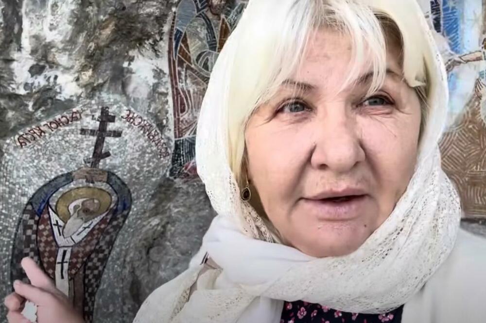 KRUŠEVLJANKA 25 GODINA POKUŠAVALA DA ODE NA OSTROG: A onda je ušla u dvorište svetinje i svedočila ČUDU! (VIDEO)