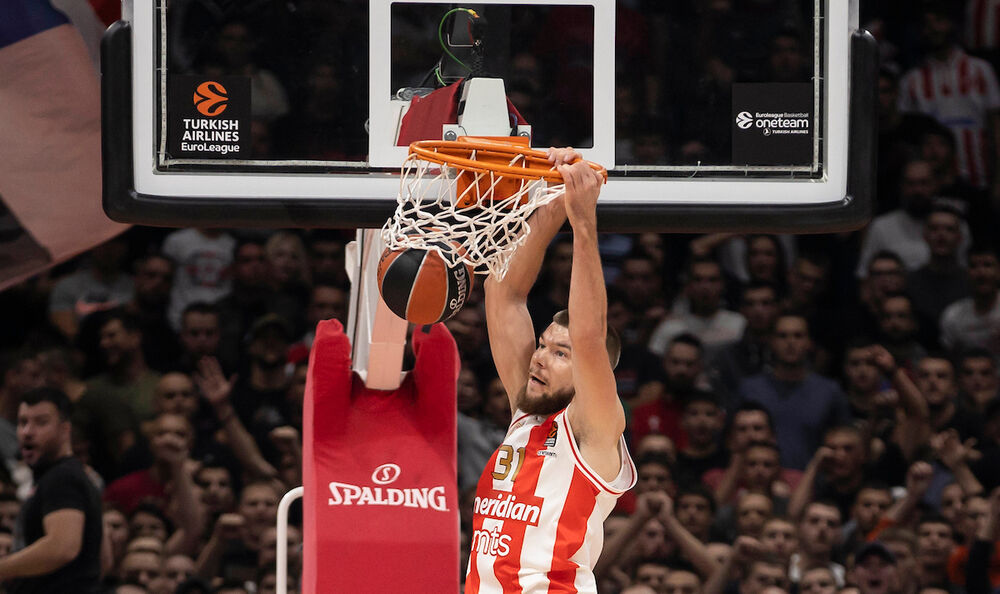 Detalj sa druge finalne utakmice ABA lige Crvene zvezde i Partizana