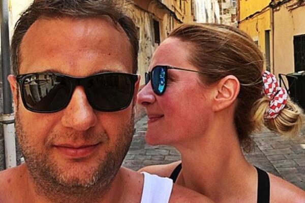 VUK ĐOKOVIĆ JE BIO ČOVEK IZ SENKE SVE DO SAD! Oženio POZNATU VODITELJKU, a ovo je njegova PROŠLOST