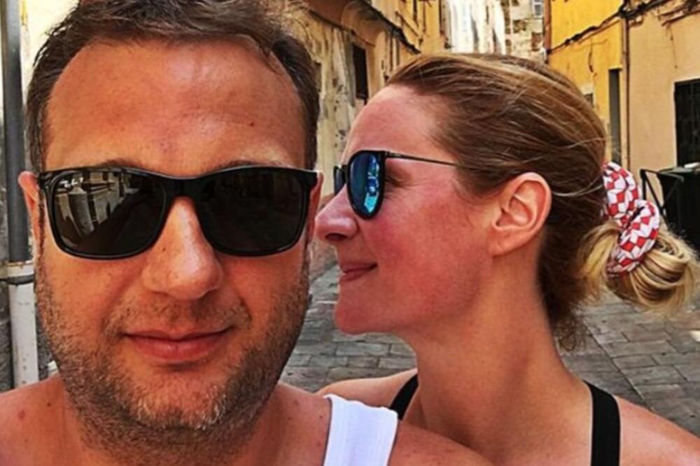 VUK ĐOKOVIĆ JE BIO ČOVEK IZ SENKE SVE DO SAD! Oženio POZNATU VODITELJKU, a ovo je njegova PROŠLOST